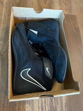 New Men’s Nike Black Wrestling shoes
